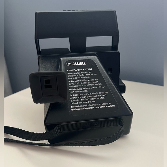 Impossible 600 Instant Camera Kit - Picture 4 of 7